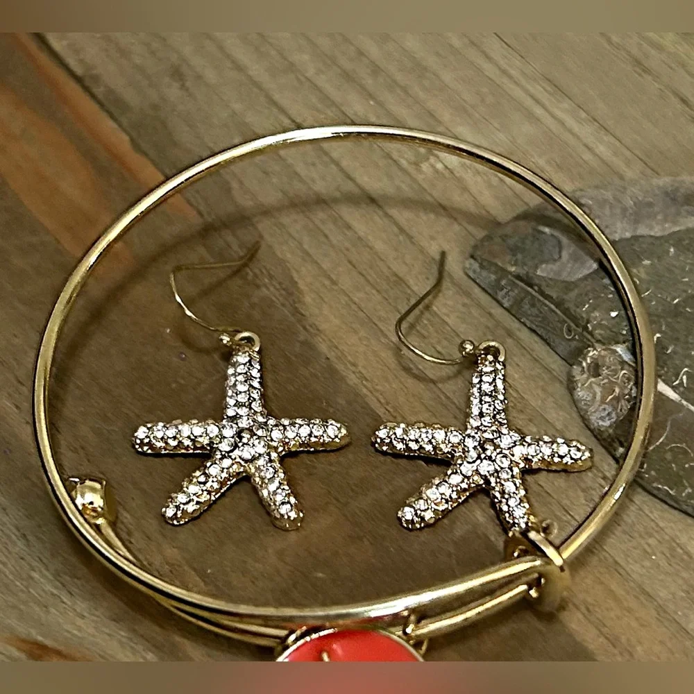 Starfish Bracelet and Earrings Set - Picture 3 of 4
